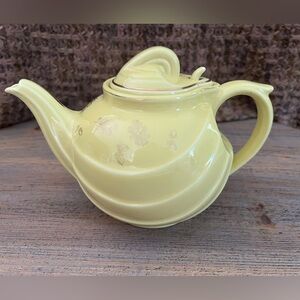 Vintage Hall Tea Pot # 0799 Yellow With Gold Trim & Gold Oak Leaf & Acorn 6 Cup